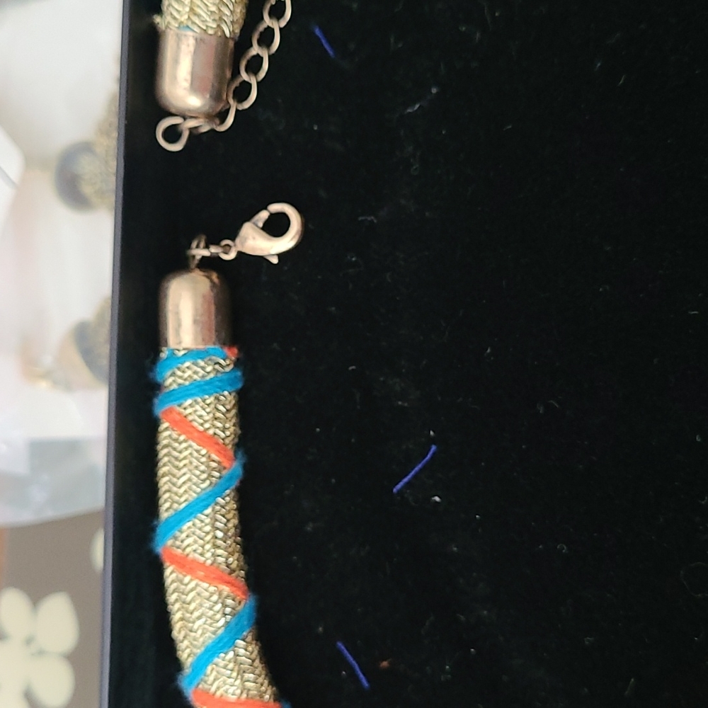 Mark colorful necklace - Picture 3 of 3